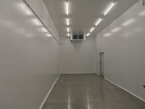 Кликните для увеличения Внутренний объем фармацевтического склада