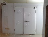 Монтаж панелей, фасонных и крепежных элементов, подготовка проема для двери