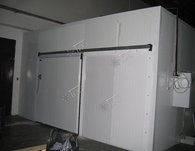 Холодильная камера с откатной дверью